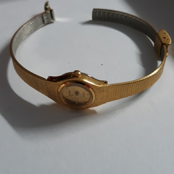 Casio Accessories - Casio watch model LQ-880